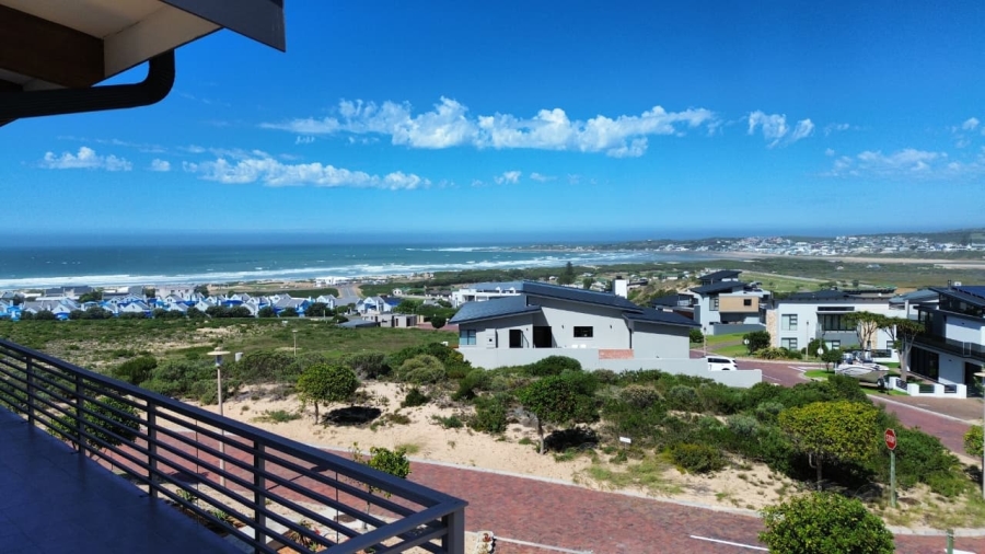5 Bedroom Property for Sale in Stilbaai Oos Western Cape